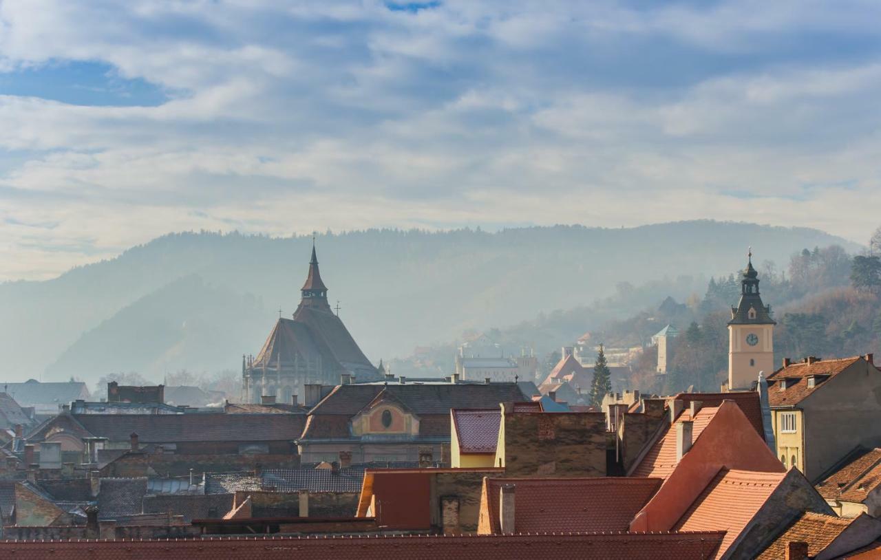 Rooftop Central Apartment Braşov Esterno foto
