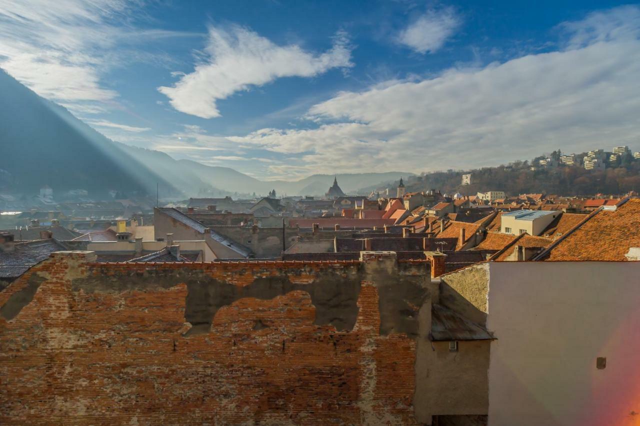 Rooftop Central Apartment Braşov Esterno foto